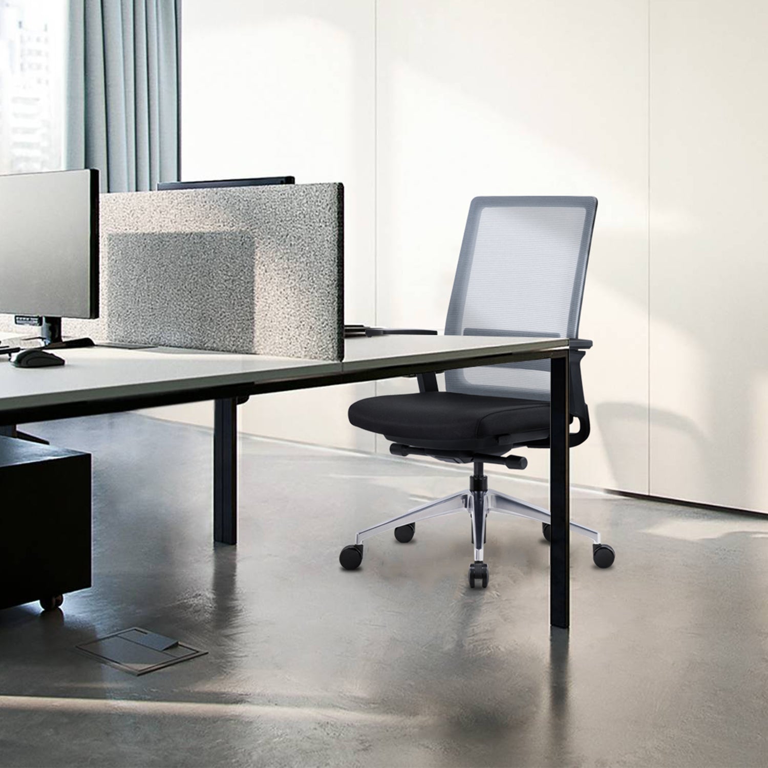 i5 Industries Gravity Task Chair – Gray Mesh Black Seat
